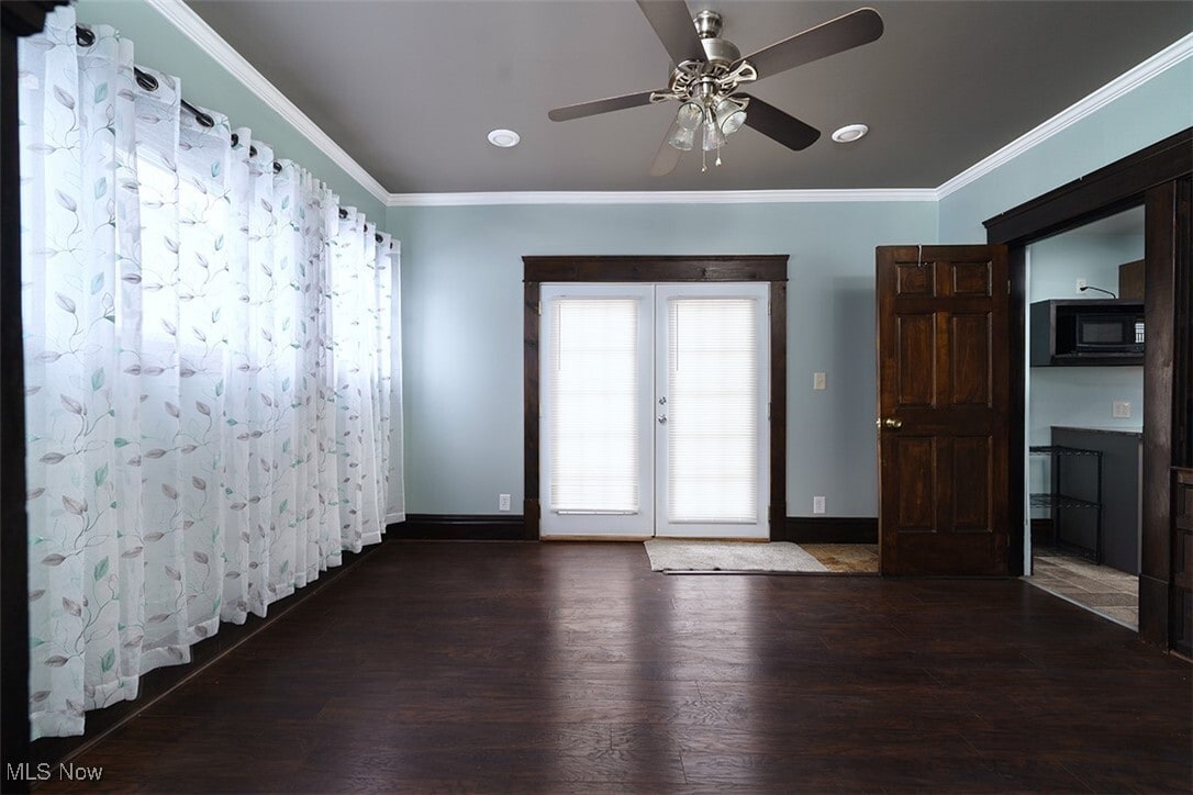 Dining Room - 765 E Buchtel Ave