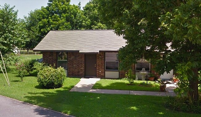 Building Photo - 1020 Laura Mclean Dr