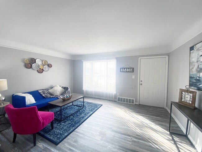 Building Photo - Completely Renovated 3 Bed - 1 Bath Bungalow for Rent in Garfield Heights!