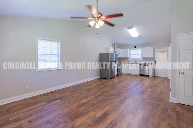 Building Photo - 150 Scenic Dr