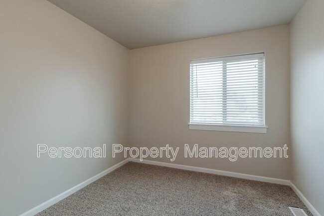Building Photo - 102 NW 76th St