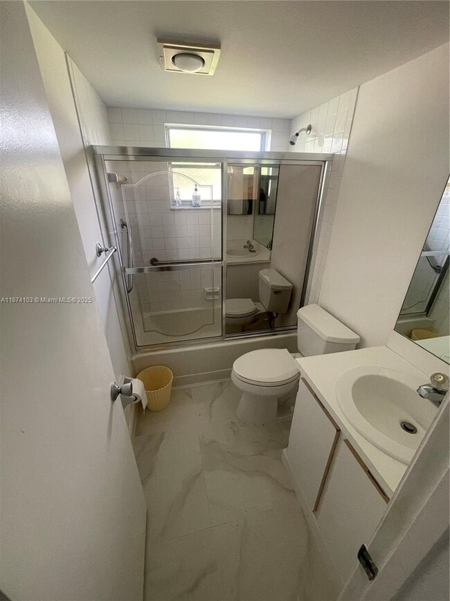 Building Photo - 9510 Seagrape Dr