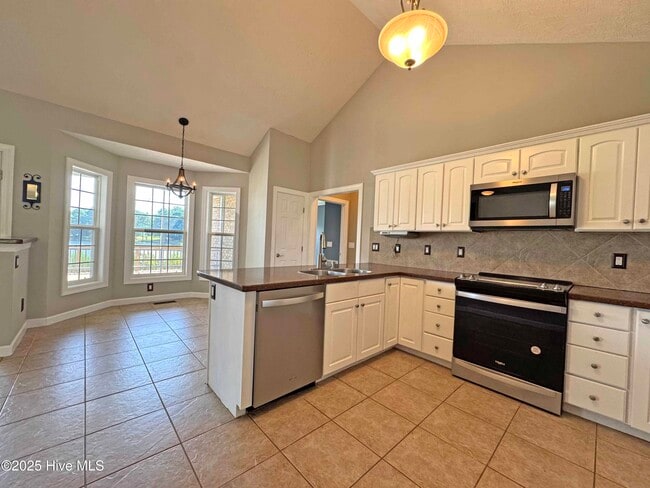 Building Photo - 130 Presnell Ct