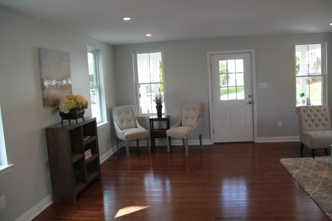 Building Photo - 55 Franklin Ave