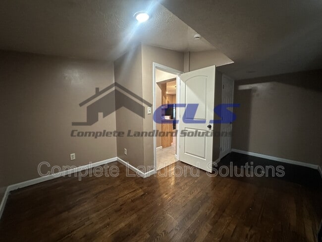 Building Photo - 2518 Jefferson St