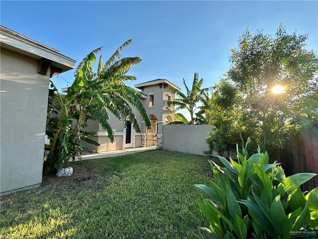 Building Photo - 5400 Escondido Pass