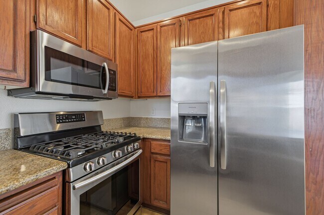 Building Photo - Stylish 3-Bedroom Home with Mountain Views & Attached 2-Car Garage