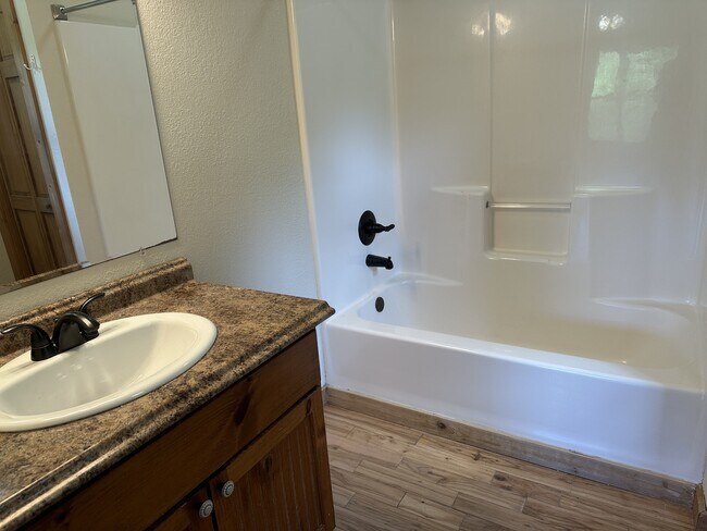 Building Photo - 2546 Brookhaven Ln