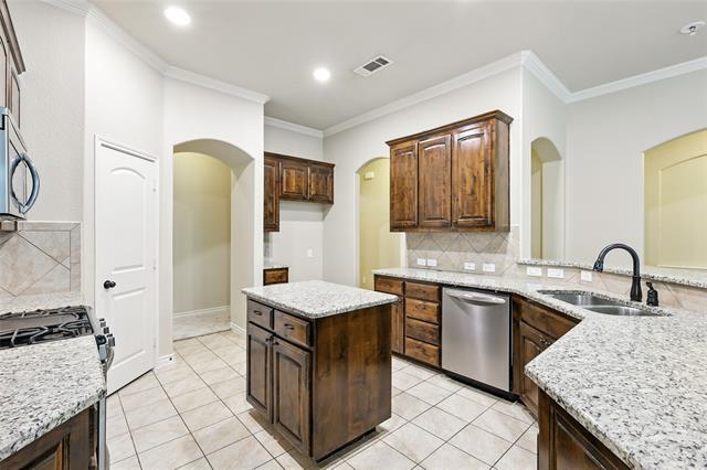 Building Photo - 3018 Fairland Dr
