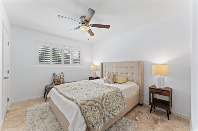 Building Photo - 5511 Queensloch Dr