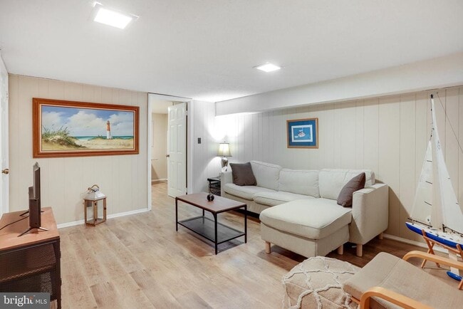 Building Photo - 2803 S Columbus St