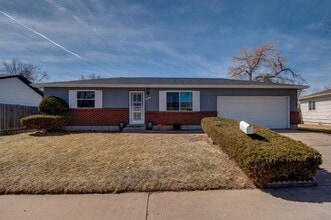 Building Photo - 5553 Crystal Way