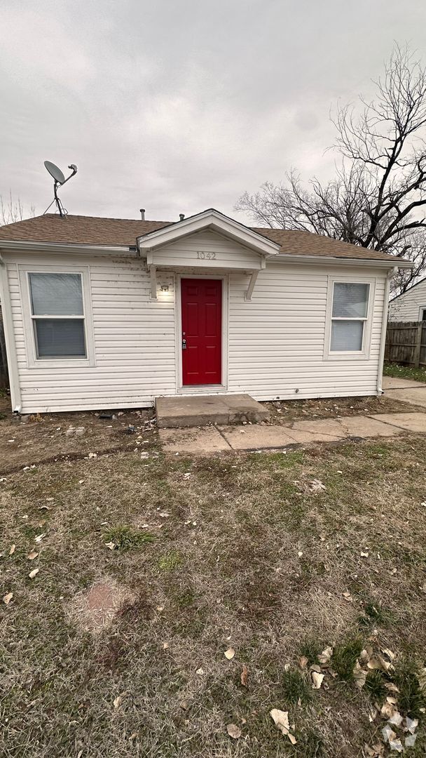 Building Photo - $825 - 2 bed 1 bath - Single Family Home w...