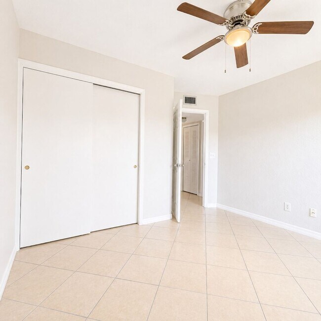 Building Photo - 4765 Orange Grove Blvd