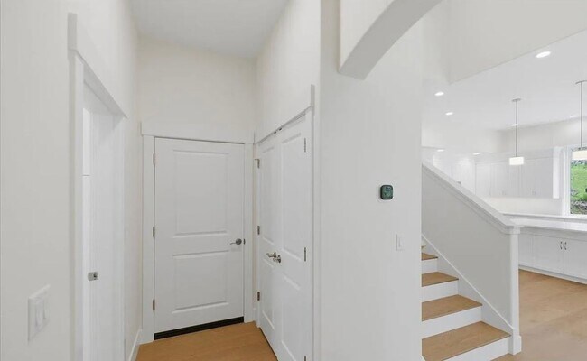 Building Photo - Spacious Custom Built Home in NW Corvallis