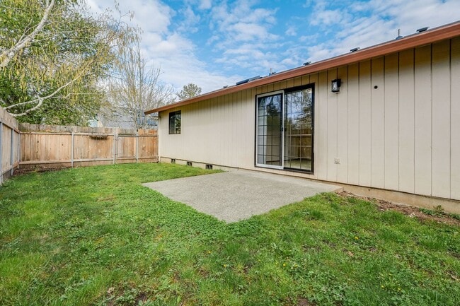 Building Photo - FEW1330-1332