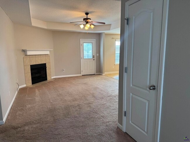 Building Photo - 105 Windmill Court