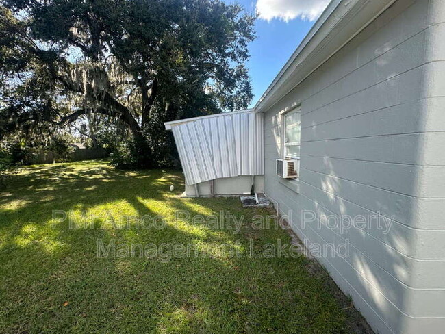 Building Photo - 403 Normandy St