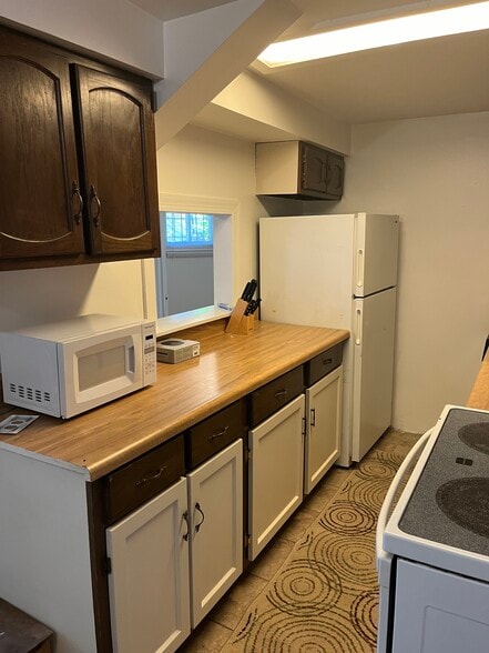 Building Photo - 1526 Potomac Ave SE