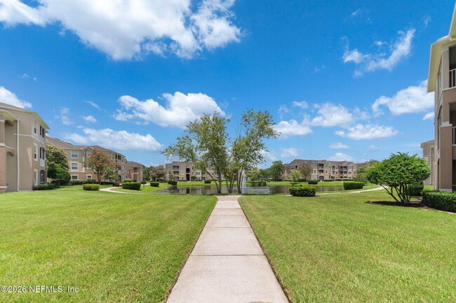 Building Photo - 7990 Baymeadows Rd
