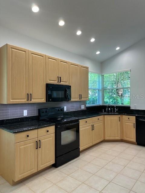 Building Photo - 7353 Windemere Ln