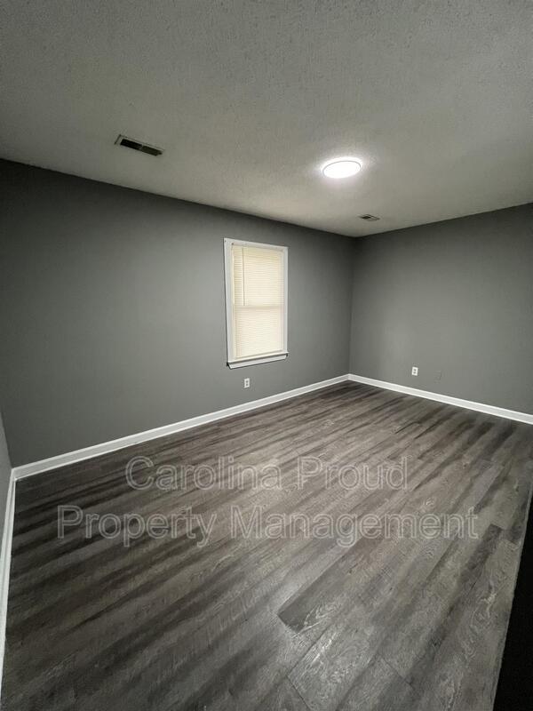 Building Photo - 487 Huntingridge Rd