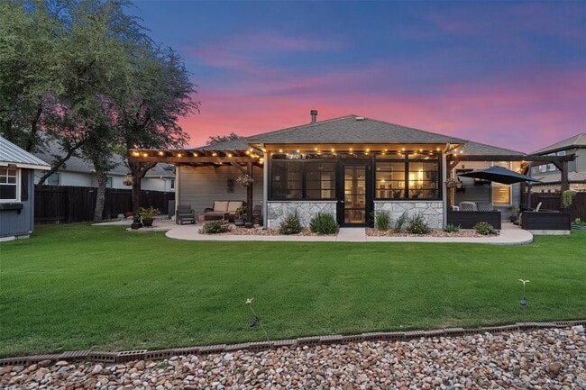 Building Photo - 225 Escarpment Wy