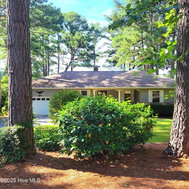 Primary Photo - 62 Pine Ridge Dr