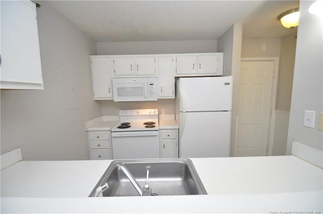 Building Photo - 1500 Graduate Ln