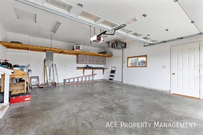 Building Photo - 8563 Stables Dr