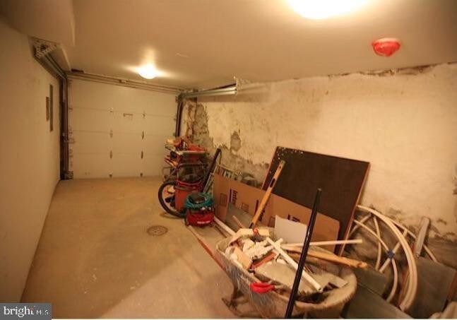 Building Photo - 469 Harvey St