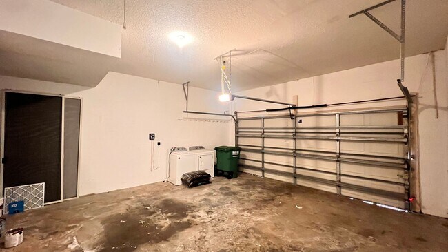 Building Photo - Spacious 4BR Home in Winter Springs | 2,874 Sq Ft | Pet-Friendly | Near Park & Playground