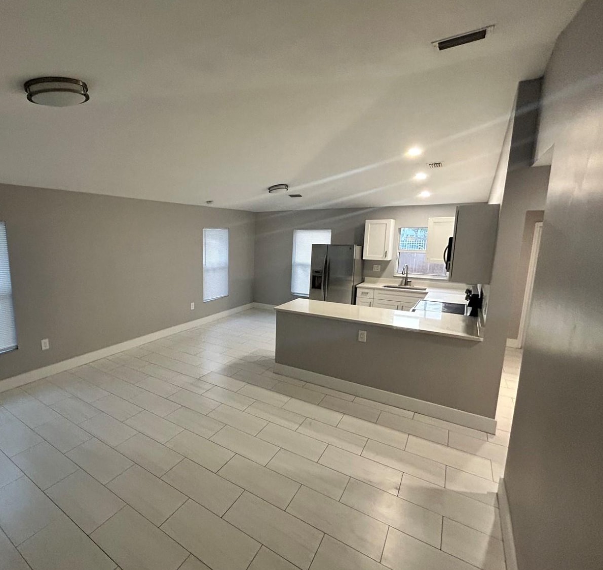 Building Photo - 1724 NW 1st Pl