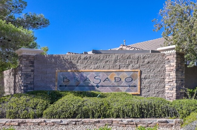Building Photo - SW!! Southern Highlands!!! 4 Bedrooms!!!  ...