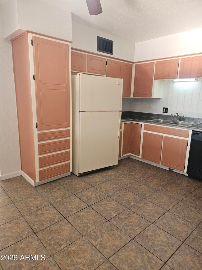 Building Photo - 4933 Marconi Dr