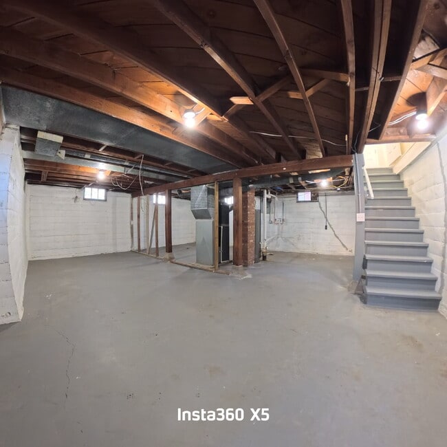 Building Photo - 6165 E Boston St