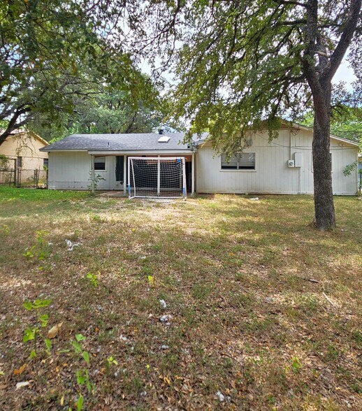Building Photo - 1519 Indian Trl