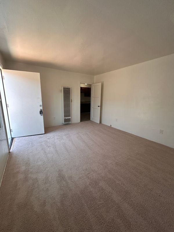 Building Photo - 2836 Jarvis St