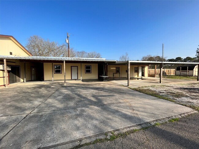 Building Photo - 5104 39th St E