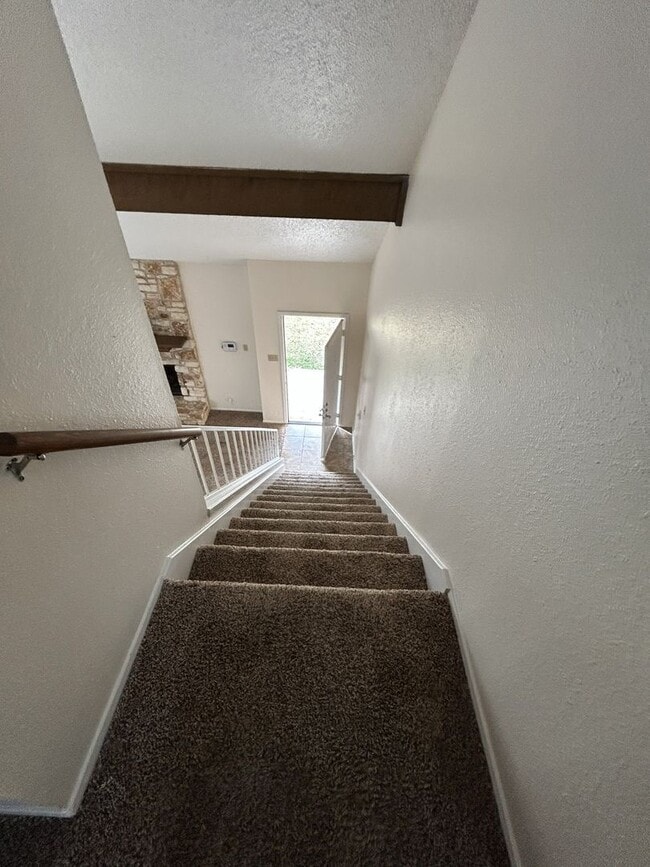 Building Photo - 2503 Royal Vista Dr