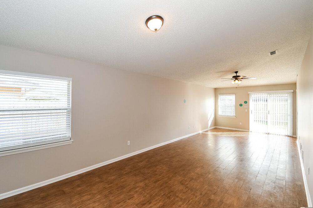 Building Photo - 8736 Townsquare Dr