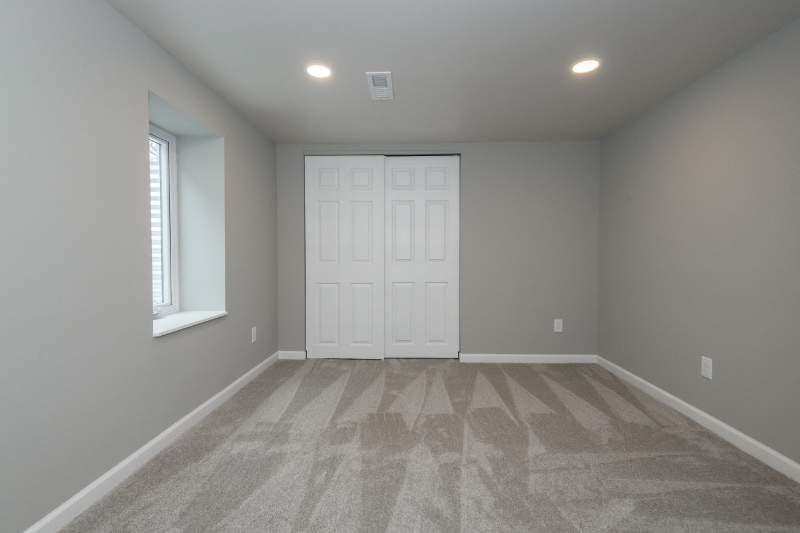 Building Photo - 424 S 66th St