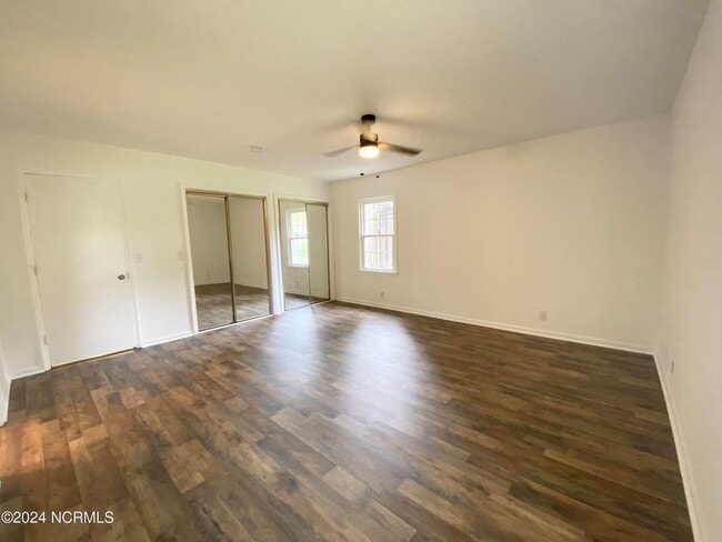 Building Photo - PRIVATE COVERED POOL IN CAROLINA SHORES!