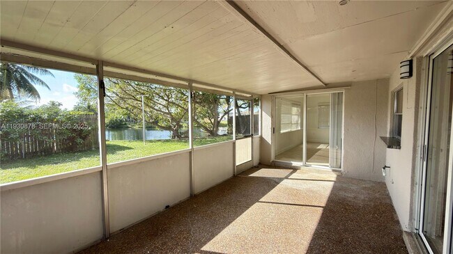 Building Photo - 6504 Arbor Dr