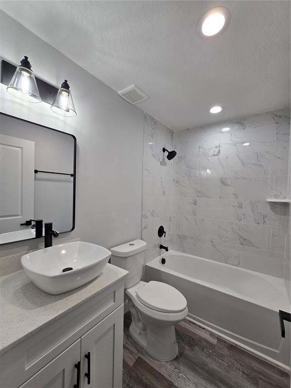 Building Photo - 247 Ambler St