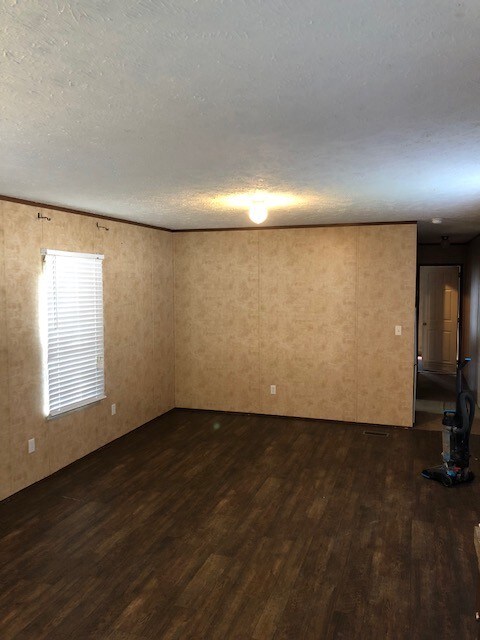 Building Photo - 28381 Petes Hwy