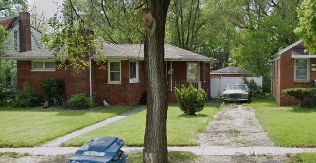 Primary Photo - 1130 Whitcomb St