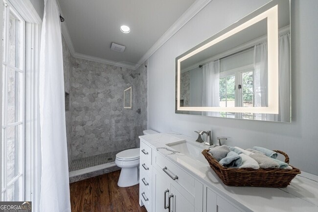 Building Photo - 459 Atlanta Country Club Dr