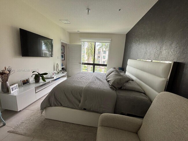 Building Photo - 4636 NW 84th Ave