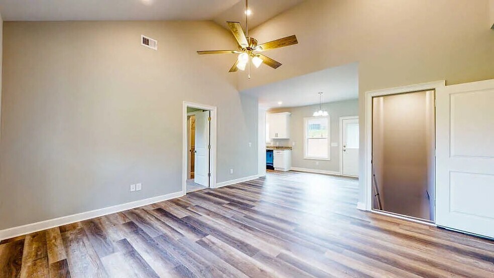 Living Room/Dining Room - 1512 Williamson Rd